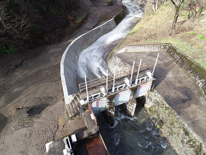 大谷第二発電所土路川堰堤復旧工事